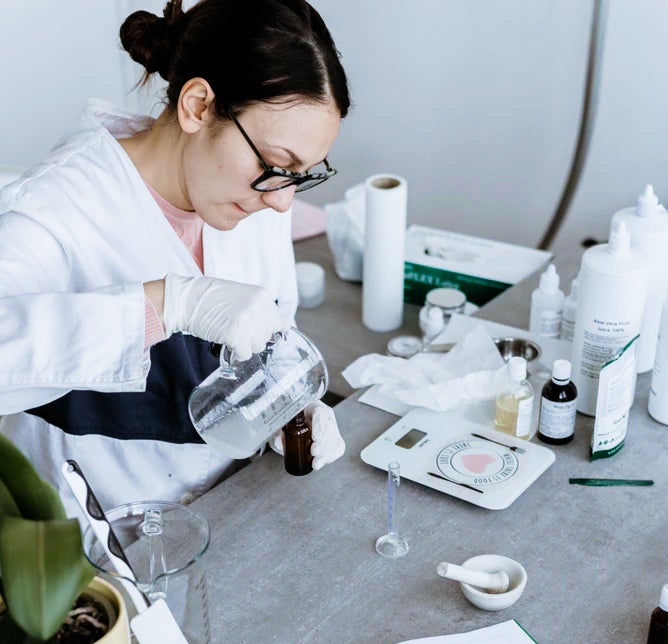 Unsplash- Student in Lab