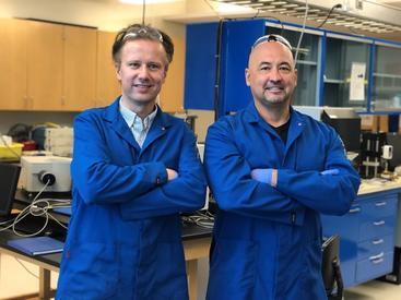 Ludwig Bartels (left) and Alexander Balandin (right) in the Phonon Optimized Engineered Materials (POEM) Center at UC Riverside, 2019